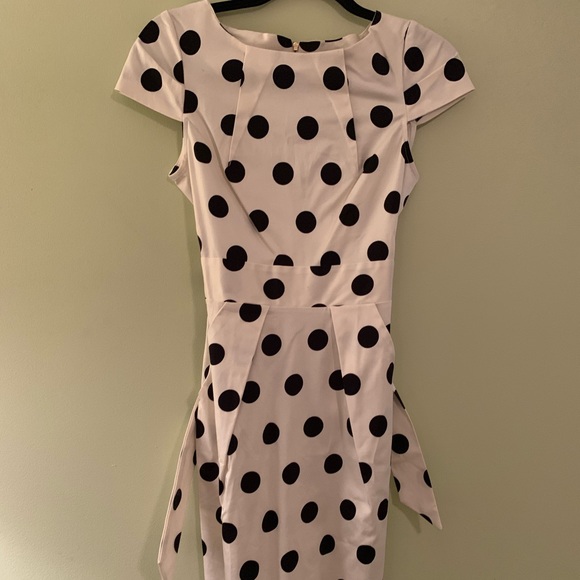 Dress - Picture 1 of 1